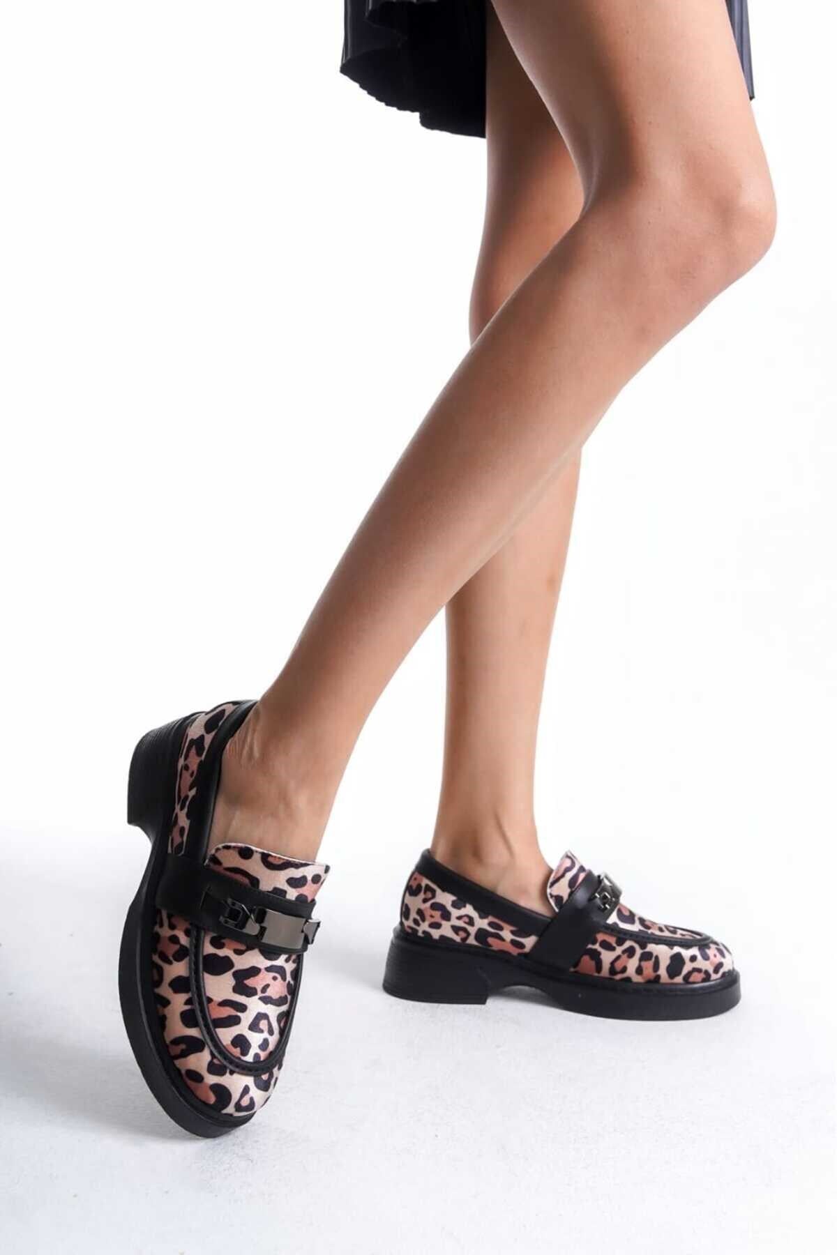 Kadın Günlük Loafer Metal Tokalı Leopar Rahat Ayakkabı
