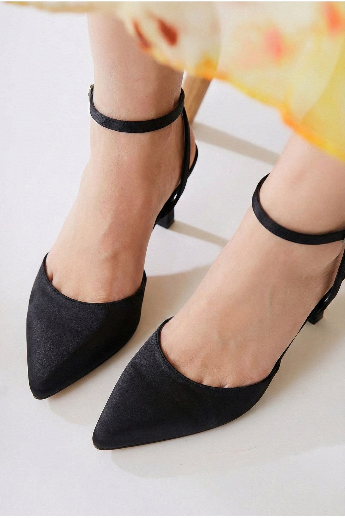 Kadın Kahverengi Saten Bilekten Bağlamalı Sivri Burun Stiletto Topuklu Ayakkabı Bilekten Bağlamalı S - Görsel 6
