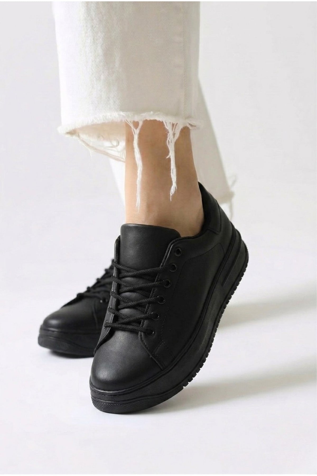 Kadın Siyah Kalın Taban Bağcıklı Günlük Sneaker Spor Ayakkabı