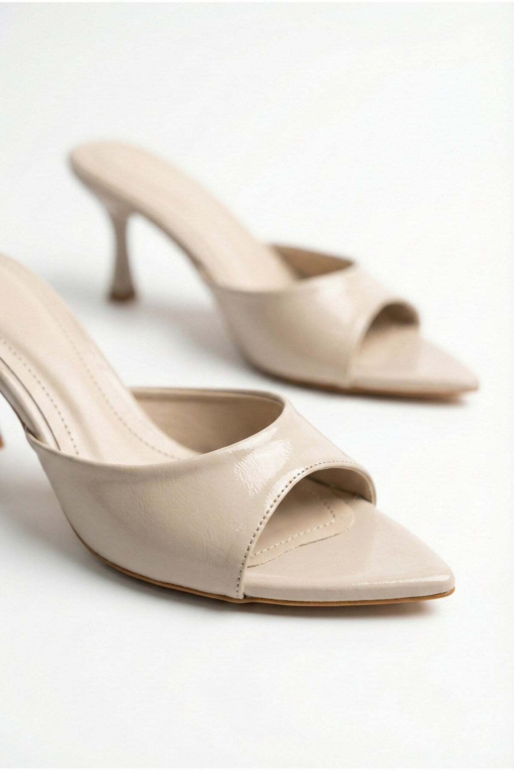Kadın Rugan Sivri Burun Tek Bantlı İnce Topuklu Stiletto Terlik Abiye Ayakkabı - Görsel 20