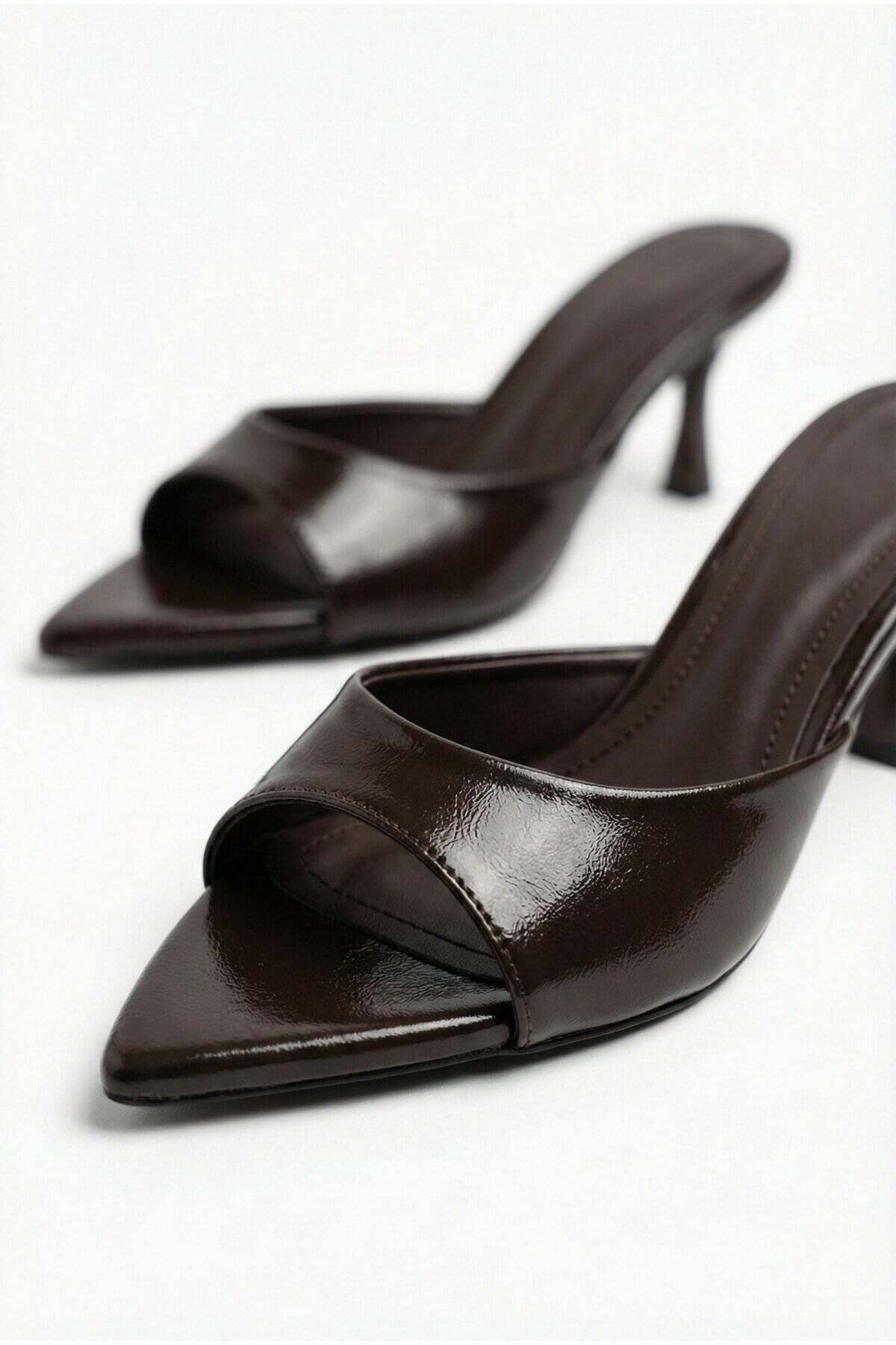 Kadın Rugan Sivri Burun Tek Bantlı İnce Topuklu Stiletto Terlik Abiye Ayakkabı - Görsel 26
