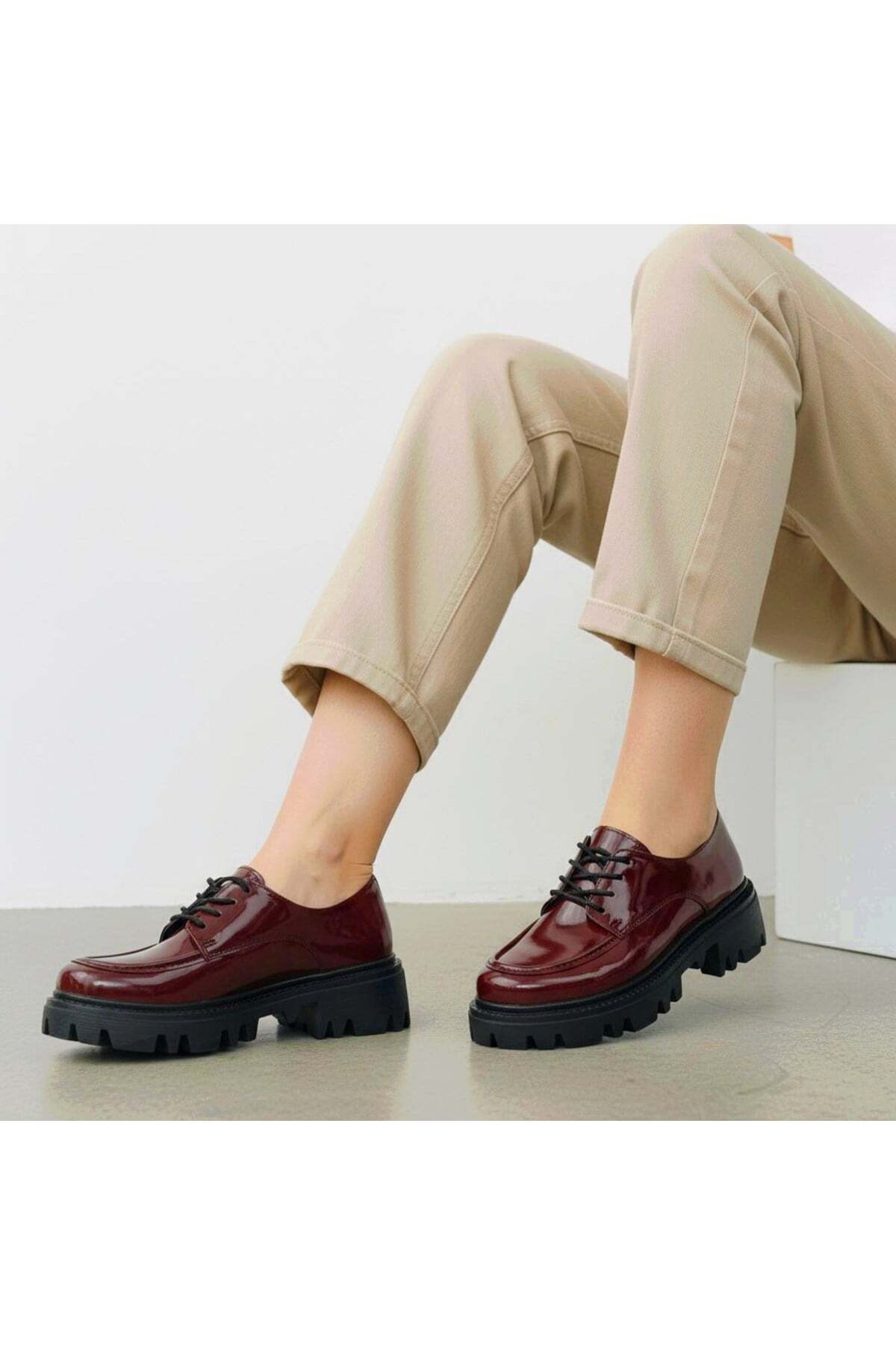 Kadın Rugan Bağcıklı Loafer Günlük Rahat Ayakkabı - Görsel 9