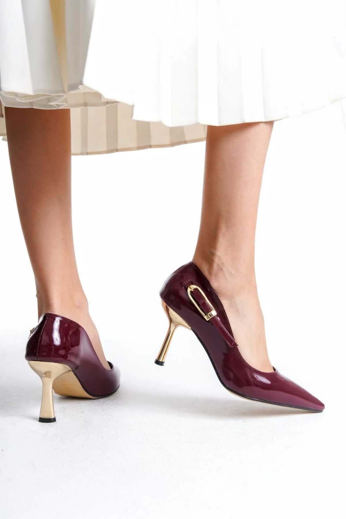 KADIN  Stiletto Yandan Gold Tokalı  Rugan Arkası Kapalı Şık Kadın Stiletto - Görsel 2