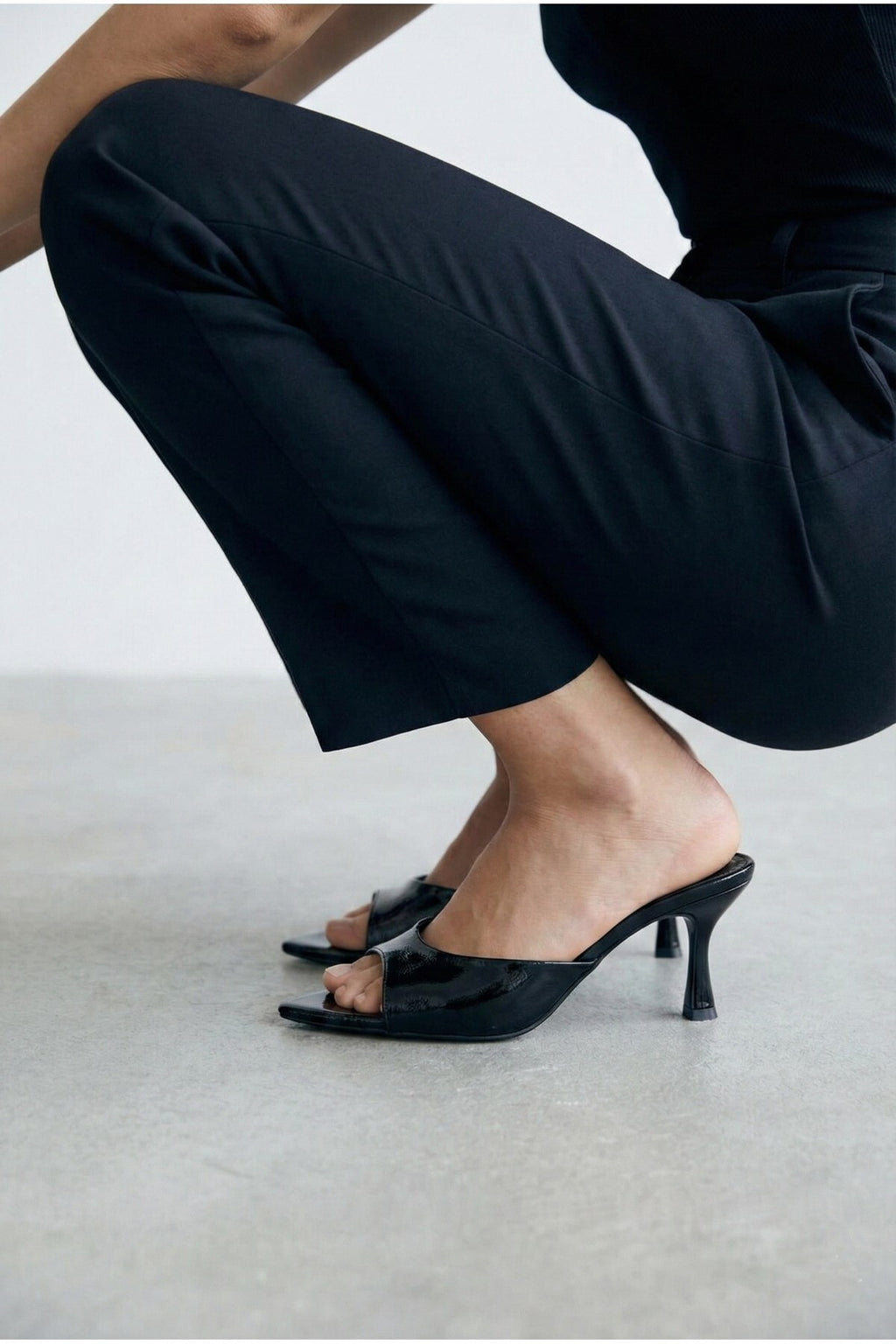 Kadın Rugan Sivri Burun Tek Bantlı İnce Topuklu Stiletto Terlik Abiye Ayakkabı - Görsel 33