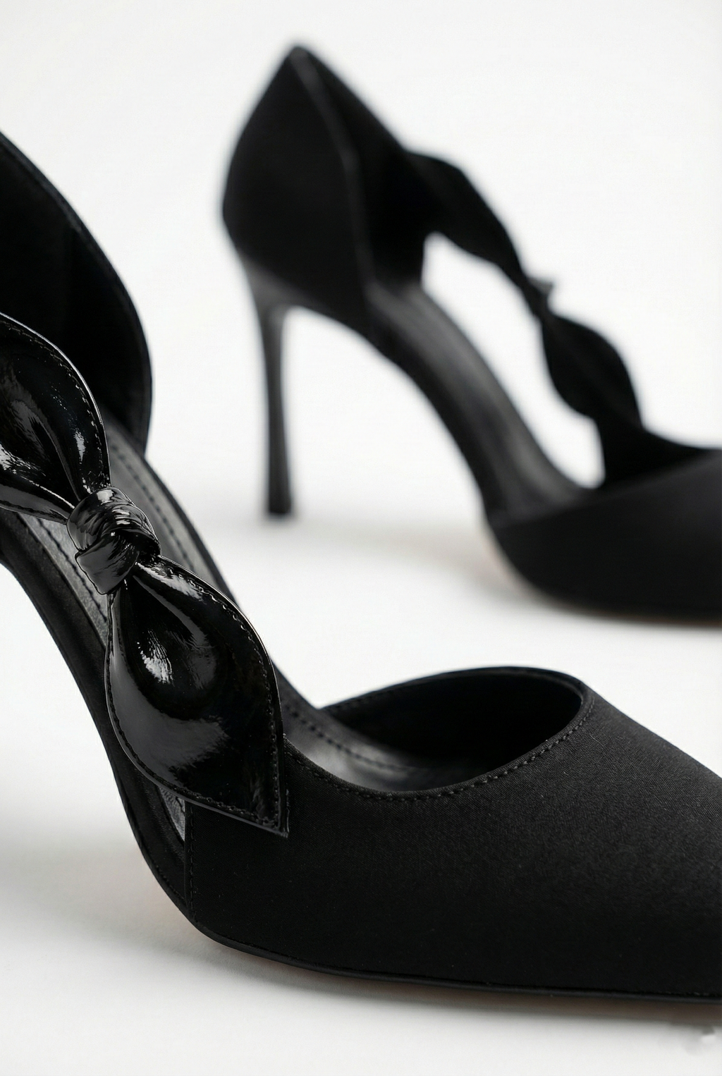  Kadın Saten Fiyonklu Sivri Burun 9 cm İnce Topuklu Stiletto Abiye Ayakkabı